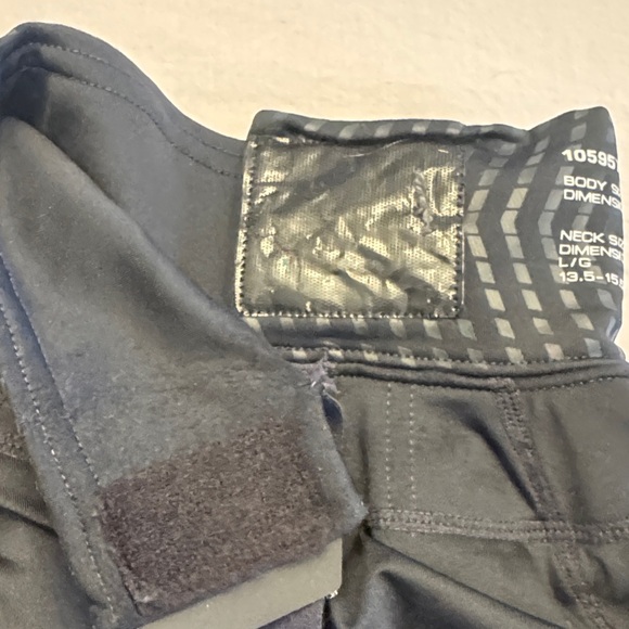 Bauer LS Cut-Resistant Neck Protect Base Layer sz S - Picture 9 of 11